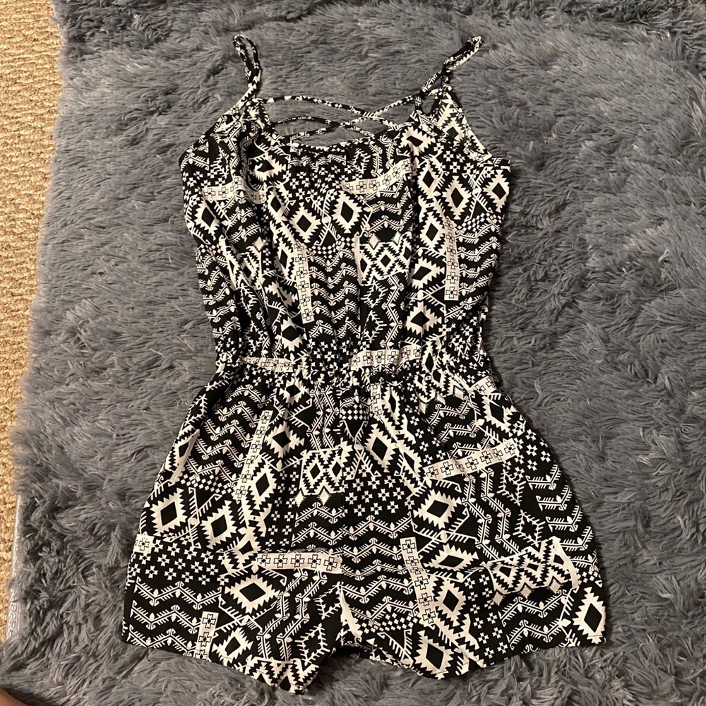 3/10!💥XS romper adjustable straps